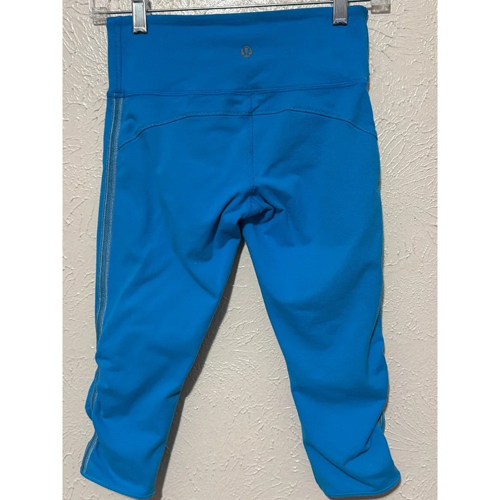 Lululemon Athletica Blue Ruched Cropped Leggings Capri Reflective Trim Womens 4